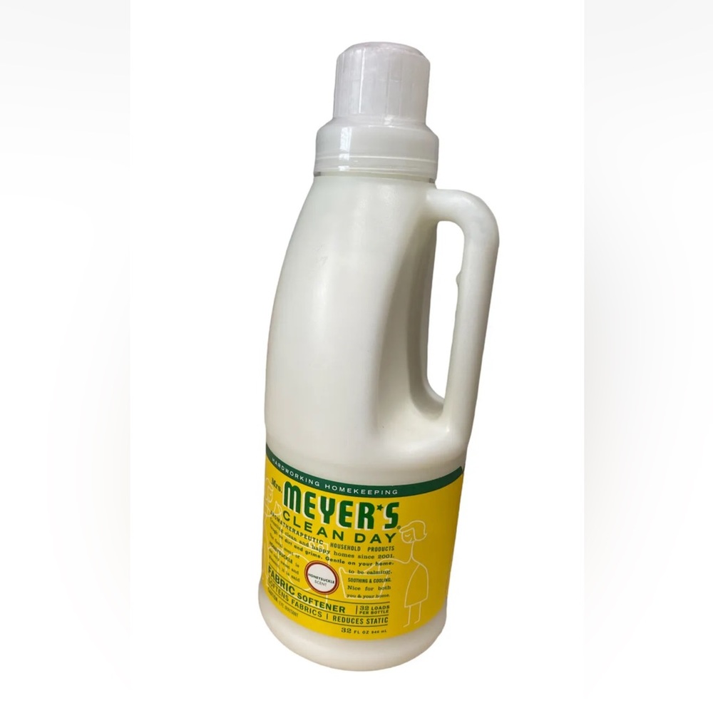 Mrs Meyers Clean Day Liquid Fabric Softener 32 oz Honeysuckle